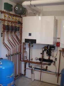Buderus Wall Hung High Efficiency Condensing Boiler with Multi-Zone Heating System