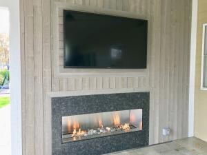 TV with Gas Fireplace